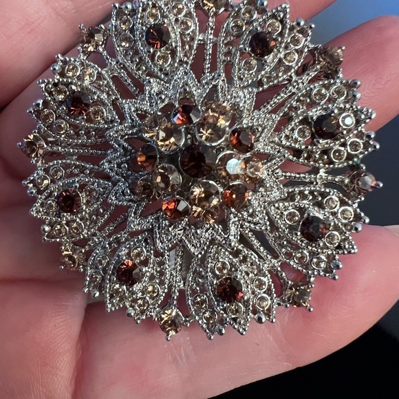 Camrose & Kross JBK Elegant Silver Sparkling Pendant/brooch - Picture 3 of 6